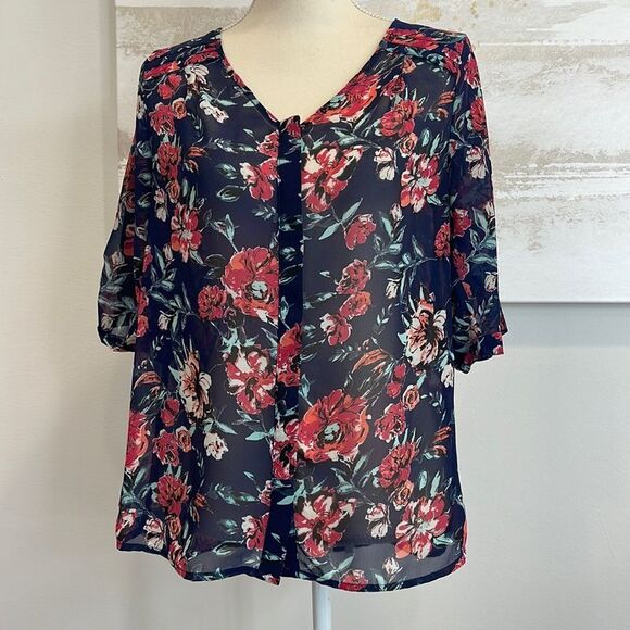 Skies are Blue‎ Button Down Blouse - Picture 1 of 7